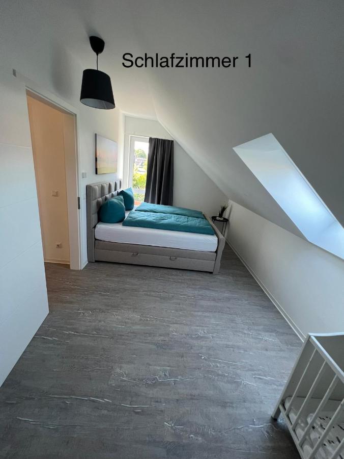 Doppelhaushaelfte Mit Terrasse Villa Elmenhorst/Lichtenhagen Luaran gambar