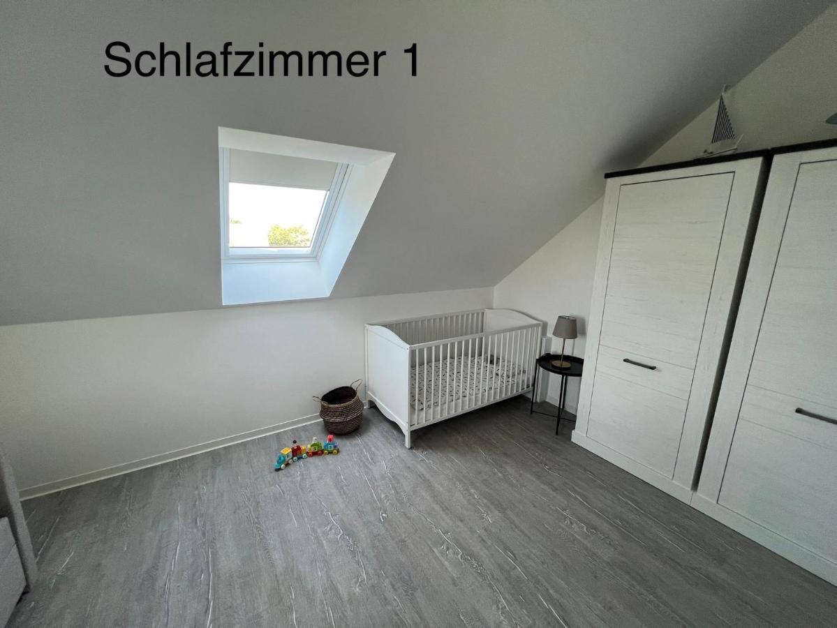Doppelhaushaelfte Mit Terrasse Villa Elmenhorst/Lichtenhagen Luaran gambar